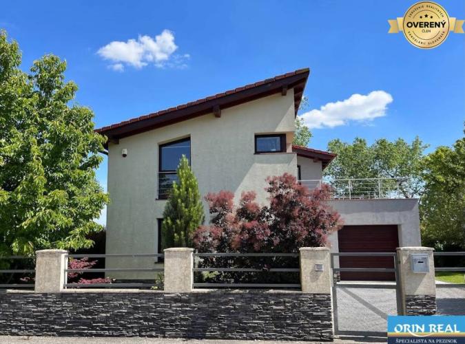 Reality PREDAJ 4 IZB.RD V PEZINKU POD LESOM