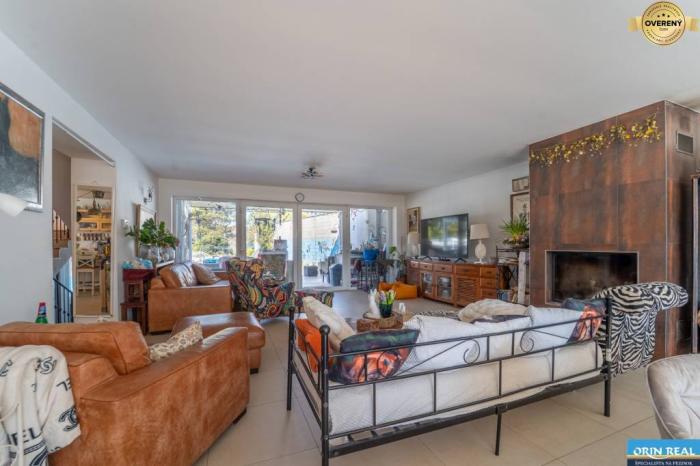 Reality RODINNÝ DOM S BAZÉNOM A SAUNOU TAKMER V CENTRE PEZINKA