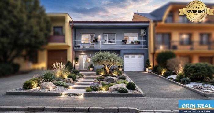 Reality Na Predaj 6 izbový - dvojgeneračný RD v Pezinku len kúsok od Centra