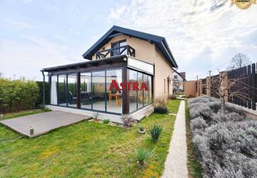 Reality NA PRENÁJOM: MODERNÝ A ÚTULNÝ DOM PRI JAZERE, ČAŇA