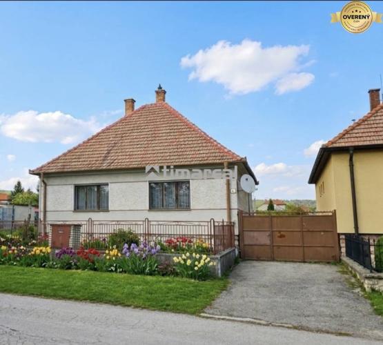 Reality EXKLUZÍVNE: Starší 3i RD s panoramatickým výhľadom na Malé Karpaty