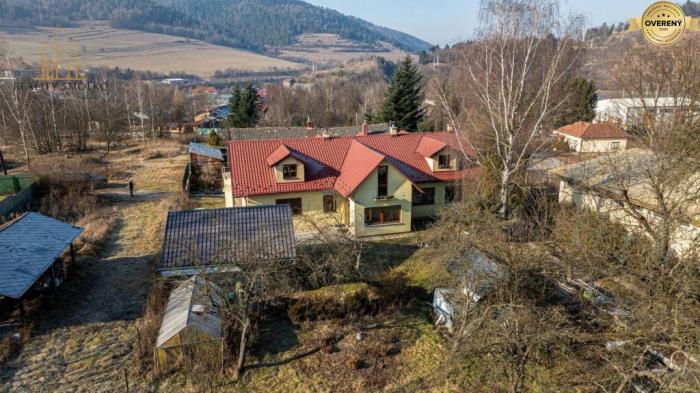 Reality NOVÁ CENA !!!  Predaj veľkého rodinného domu v meste Krompachy, okr. S