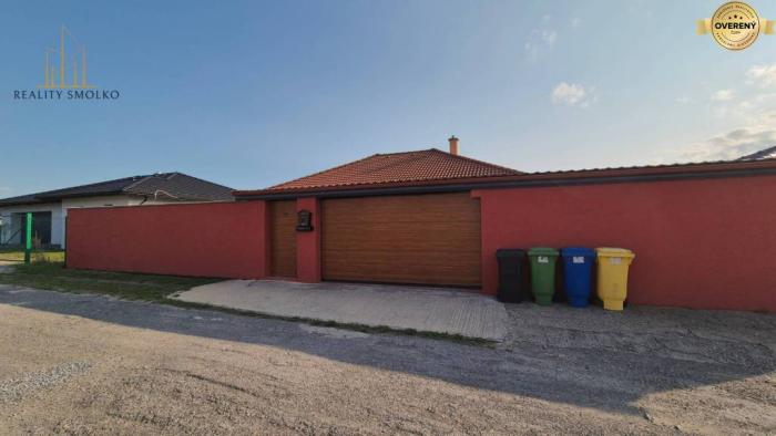 Reality 4i RD v TERIAKOVCIACH, pozemok 698 m²,3D