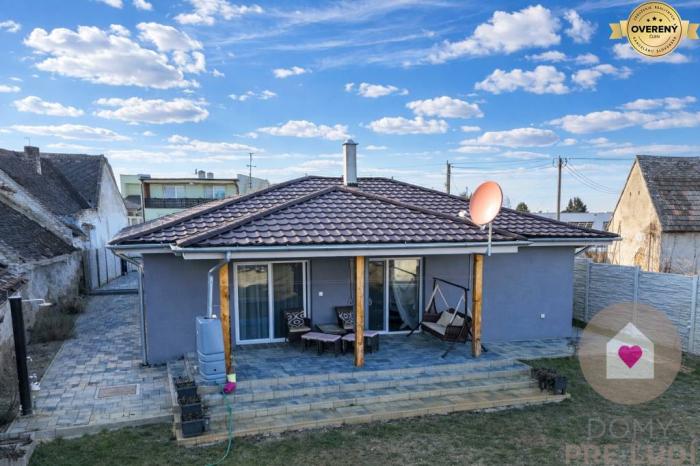 Reality MALÉ LEVÁRE-Predaj  3i modernej novostavby RD s tep. čerpadlom + garáž