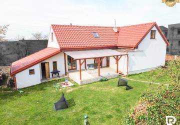 Reality RADO | Na prenájom rodinný dom s pozemkom, Soblahov - Trenčín