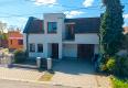 Reality PNORF – 5i Rodinný dom | 255 m² | Garáž | Terasa s krbom | Záhrada 511 m² | Biely Kostol