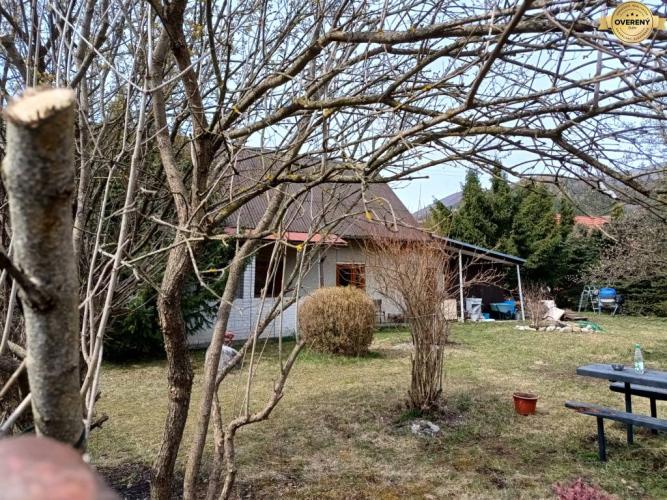 Reality Rodinný dom- chalupa  s pozemkom 562 m2 VRÍCKO okr. Martin