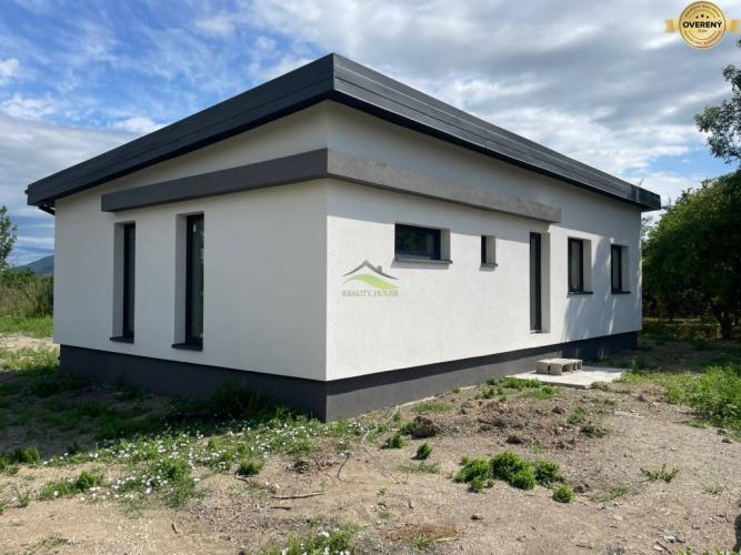 Reality Moderný NOVÝ Dom pod Lesom blízko Mesta - 122.000€