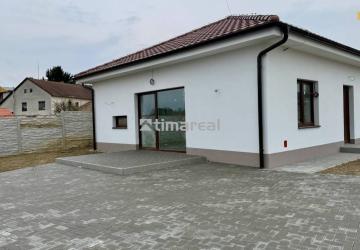 Reality TIMA Real* novostavba moderného 4i domu, Vlčany, centrum
