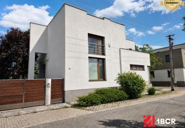 Reality 5–IZB. RD, BAZÉN, SAUNA, ZAHRADNÝ DOMČEK, PIVNICA,ŠÚLOVSKÁ, BRATISLAVA