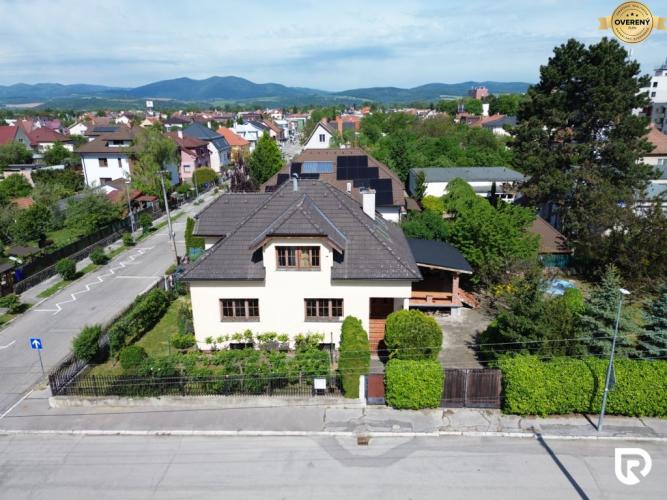 Reality RADO | 5i RD s pozemkom 860m2 | Trenčín