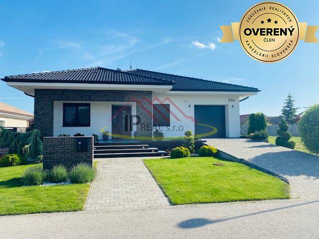 Reality Nadštandardný 4 izbový RD vo Veľkých Dvorníkoch
