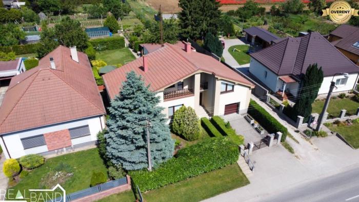 Reality PREDAJ 6-IZBOVÝ DVOJGENERAČNÝ RD - VODERADY 1130 M2