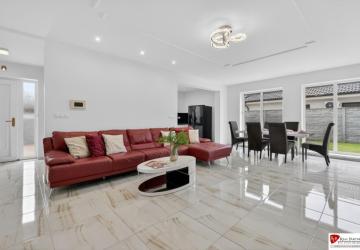 Reality REB.SK, 4 izbový dom, 128 m2, pozemok 686 m2, garáž, bazén, Miloslavov