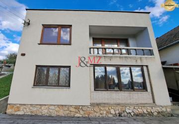 Reality Stavba 122 m2 a drevená chata, pozemok 2.600 m2, Levice (SM-868)