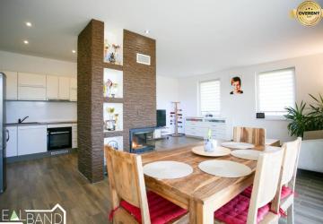 Reality PREDAJ / VÝMENA: Dva rodinné domy na priestrannom pozemku 883 m²