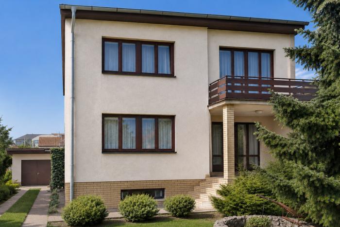 Reality Bývanie alebo podnikanie | Centrum | 320 m² ÚP | 913 m² pozemok