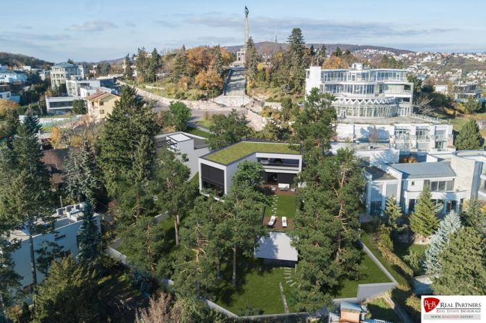 Reality REB.sk Predaj Vila pri Slavíne, 700 m2, Staré mesto, BA I.