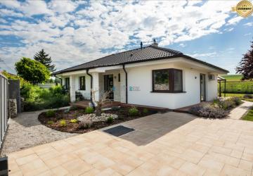 Reality Moderný, zariadený, 4 izbový rodinný dom - v obci Andač (Zbehy)