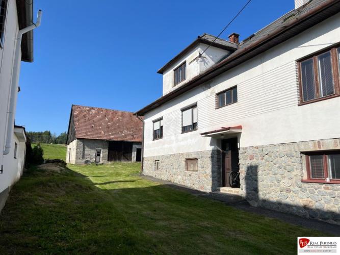 Reality REB.sk, Predaj veľký 7 izbový dom a pozemok 6.435 m2,Dovalovo