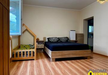 Reality 2,5-IZBOVÝ RODINNÝ DOM PRIAMO V CENTRE MESTA NESVADY