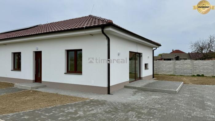 Reality TIMA Real* novostavba moderného 3i domu, Vlčany, centrum