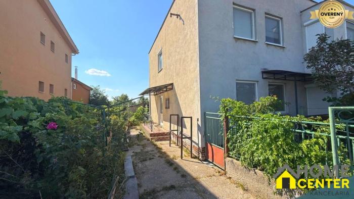 Reality NA PREDAJ PRIESTRANNÝ DVOJGENERAČNÝ RODINNÝ DOM V PATINCIACH