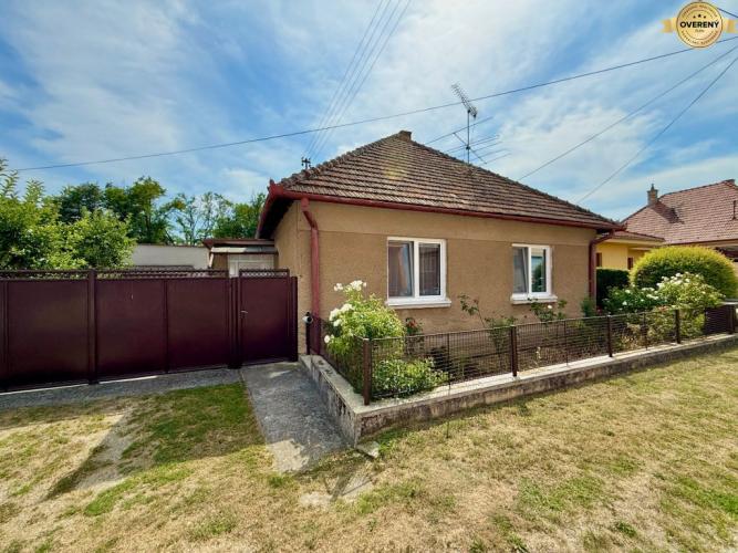 Reality NA PREDAJ -  4 izbový rodinný dom URMINCE, okr. Topoľčany