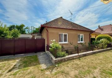 Reality NA PREDAJ -  4 izbový rodinný dom URMINCE, okr. Topoľčany