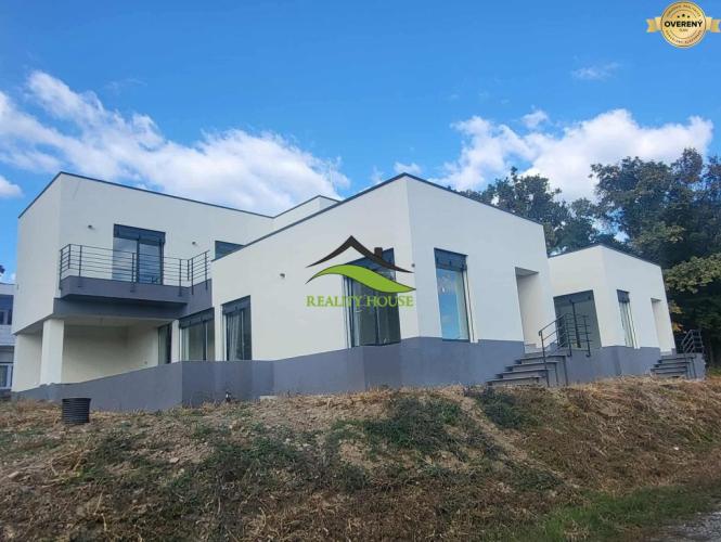 Reality Moderná NOVOSTAVBA v rekreačnej oblasti KALUŹA