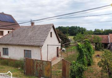 Reality PREDAJ - 4-izbový rodinný dom s veľkým potenciálom, Malženice, 646 m²