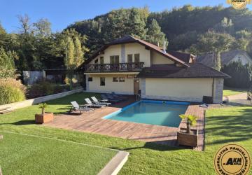 Reality PRENÁJOM Rodinný dom s bazénom a záhradou - Žarnovica 1800m2
