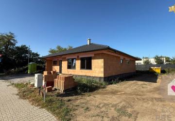 Reality MODERNÝ 4-IZBOVÝ RD V BERNOLÁKOVE – HÁJNA ULICA