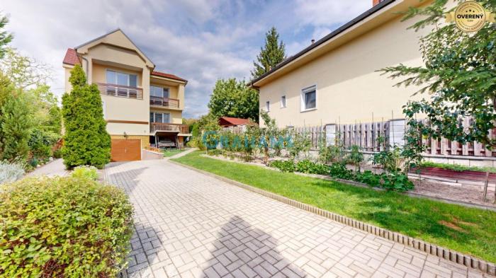 Reality Veľkorysý rodinný dom s garážou a kompletným podpivničením, Lediny