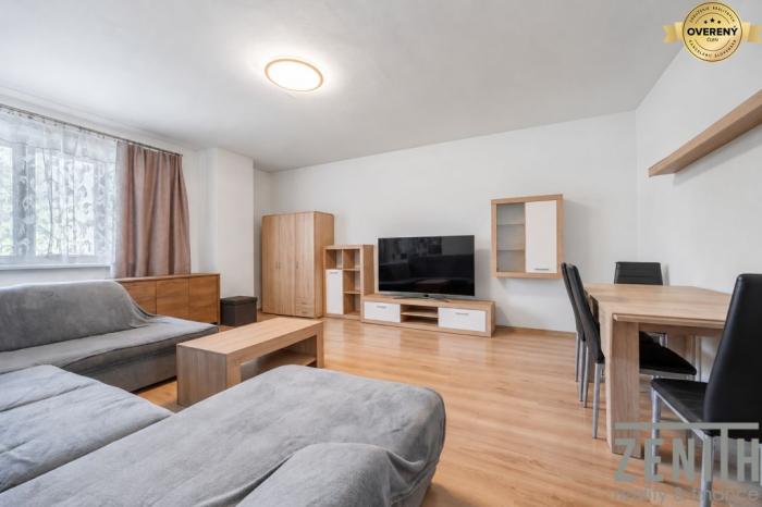 Reality PREDAJ 5-IZBOVÝ RODINNÝ DOM 180 m² | GARÁŽ | POZEMOK 571m² VRAKÚŇ