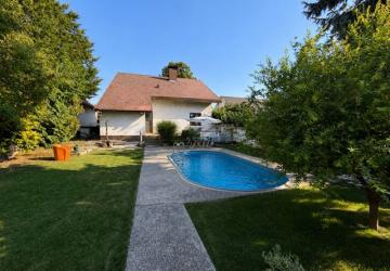 Reality Predaj 5 izb.dom, 317 m2, pozemok 600 m2, Tomášov, bazén, garáž