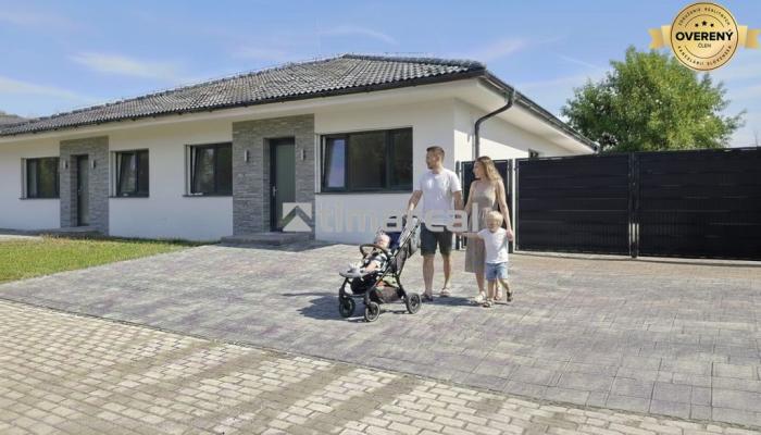 Reality POSLEDNÝ VOĽNÝ DOM: 4i RD, 6a pozemok, Inovec, blízko D1