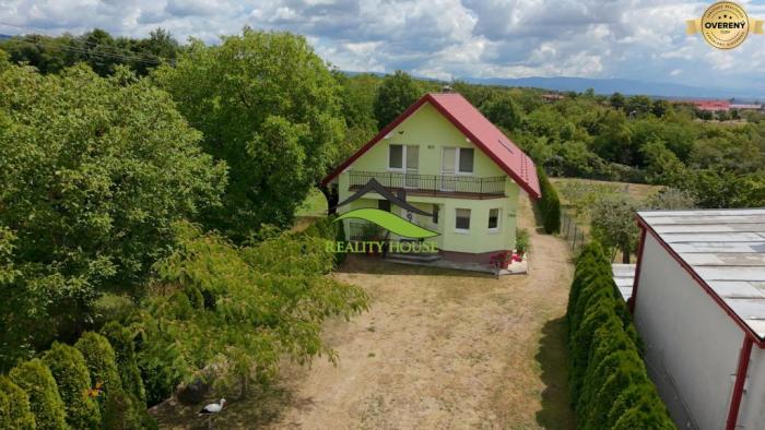 Reality Poschodový rodinný dom v  obci Klokočov okr. Michalovce