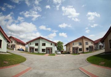 Reality Nadštandardný, nízkoenergetický dvojdom v exkluzívnom prostredí.