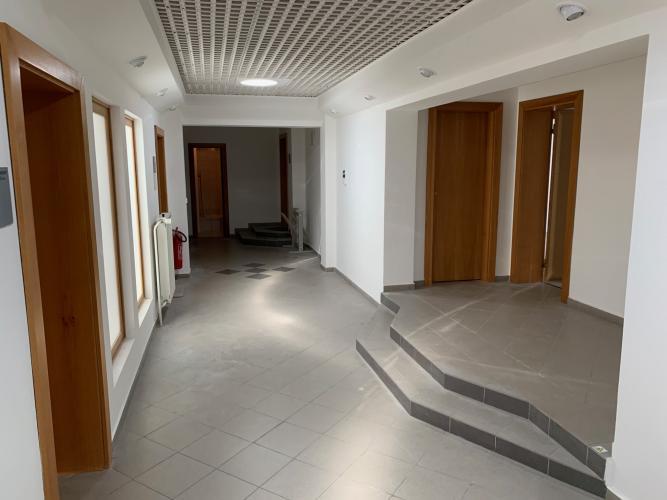 Reality Pallas  Prenájom 2 x zrekonštruovaných kancelárii s klímou - aj jednotlivo