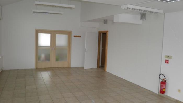 Reality Prenájom kancelárií - Považské Podhradie.