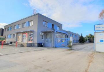 Reality PNORF – zrekonštruované sklady r. 2020,  915 m2, Novozámocká ul., Nitra