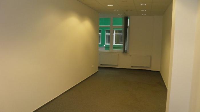 Reality Kancelária, 30 m2.