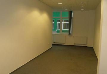 Reality Kancelária, 30 m2.