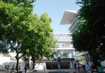 Reality Luxusný obchodný priestor 231,36m2, Hodžovo nám., absolútne centrum, pri pešej zóne