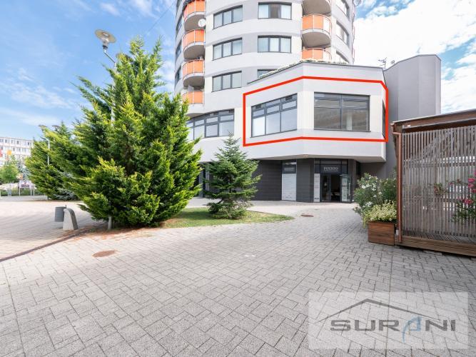 Reality Nebytový priestor, 77 m², Mierové námestie - Galanta. Bez provízie RK