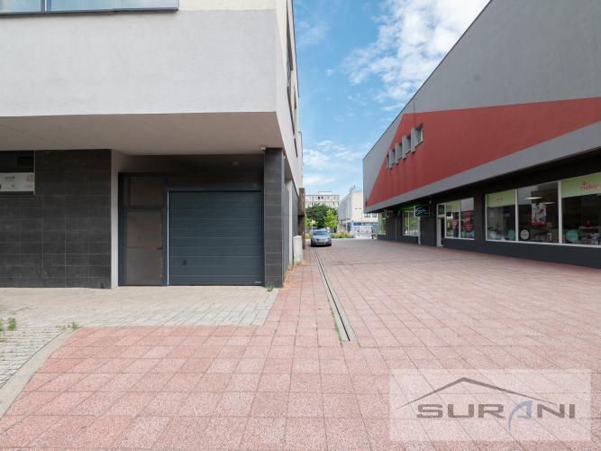 Reality Garážové státie,  Mierové námestie - Galanta. Bez provízie RK