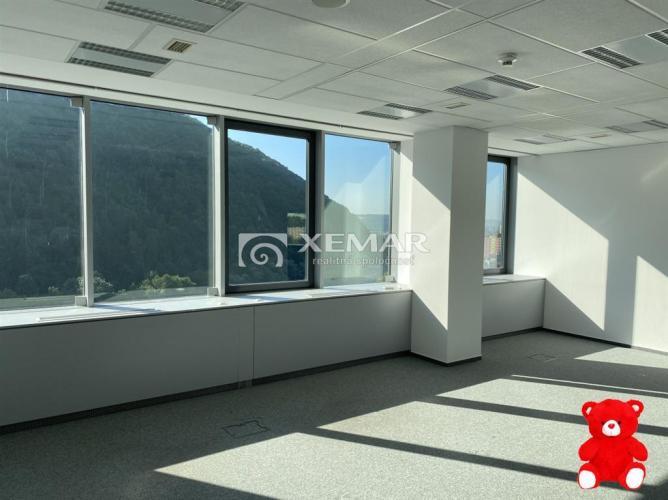 Reality Prenájom priestorov blízko centra BB - 178 m2