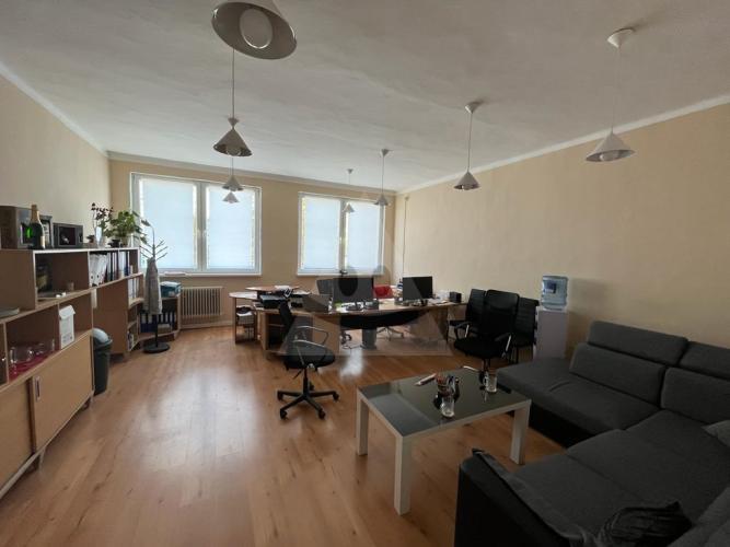 Reality Kancelárske priestory, Komárno, Letecké pole, Hradná