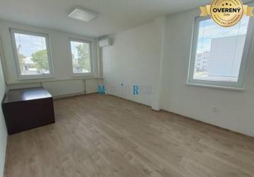 Reality Dvojkancelária s vlastnou kuchynkou a parkovaním